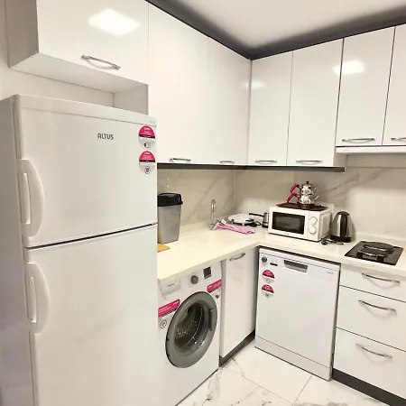 Lueks Deniz Ve Doga Manzarali Yazlik Ev Vakantiehuis